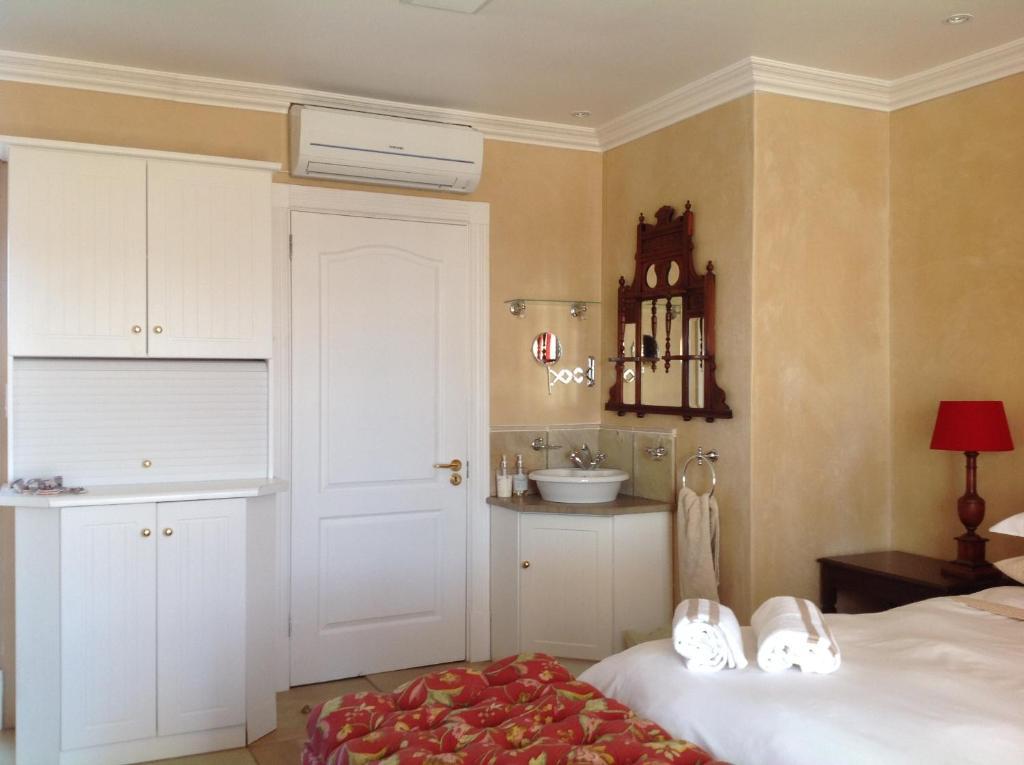 38 Crab Claw Hotel Knysna Room photo